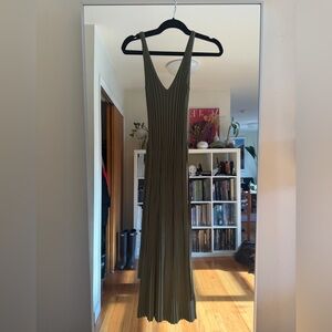 Banana Republic Olive Green Ribbed V-Neck Maxi Dress